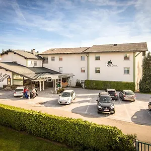 Kern Buam Hotell